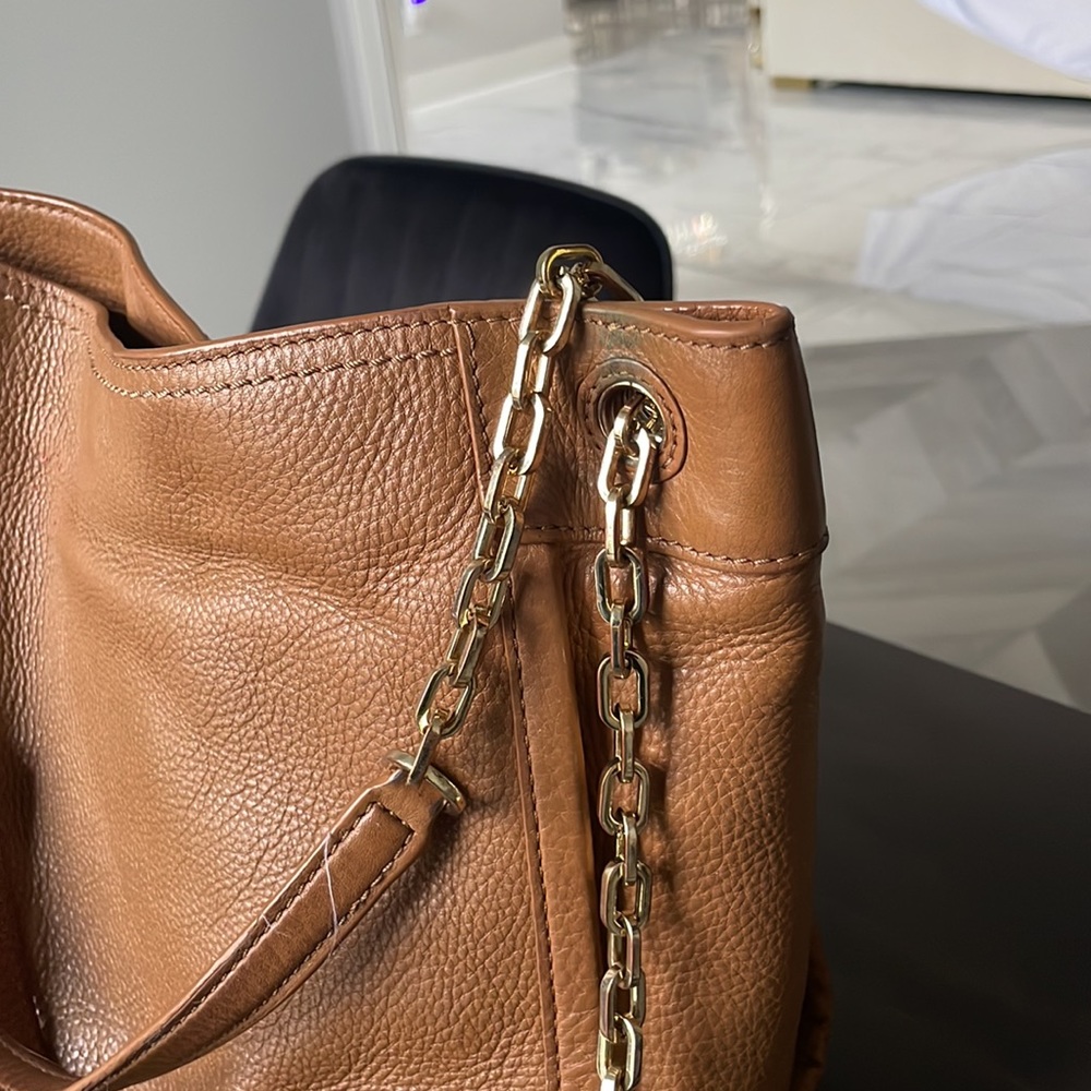 Tory Burch Bag! - Picture 6 of 15